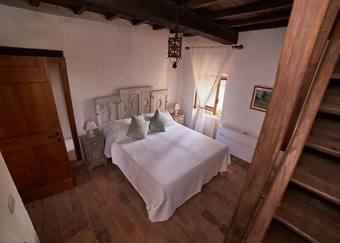 Casale Alessandri Hotel Massa Martana